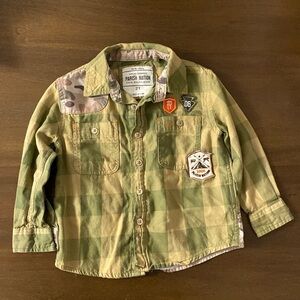 Parish Nation Green Check and Camo Patches Collared Button Down Size 2T
